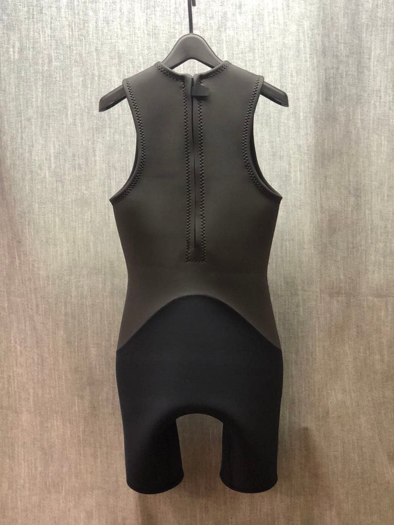 ウェットスーツ ショートジョン　新品未使用