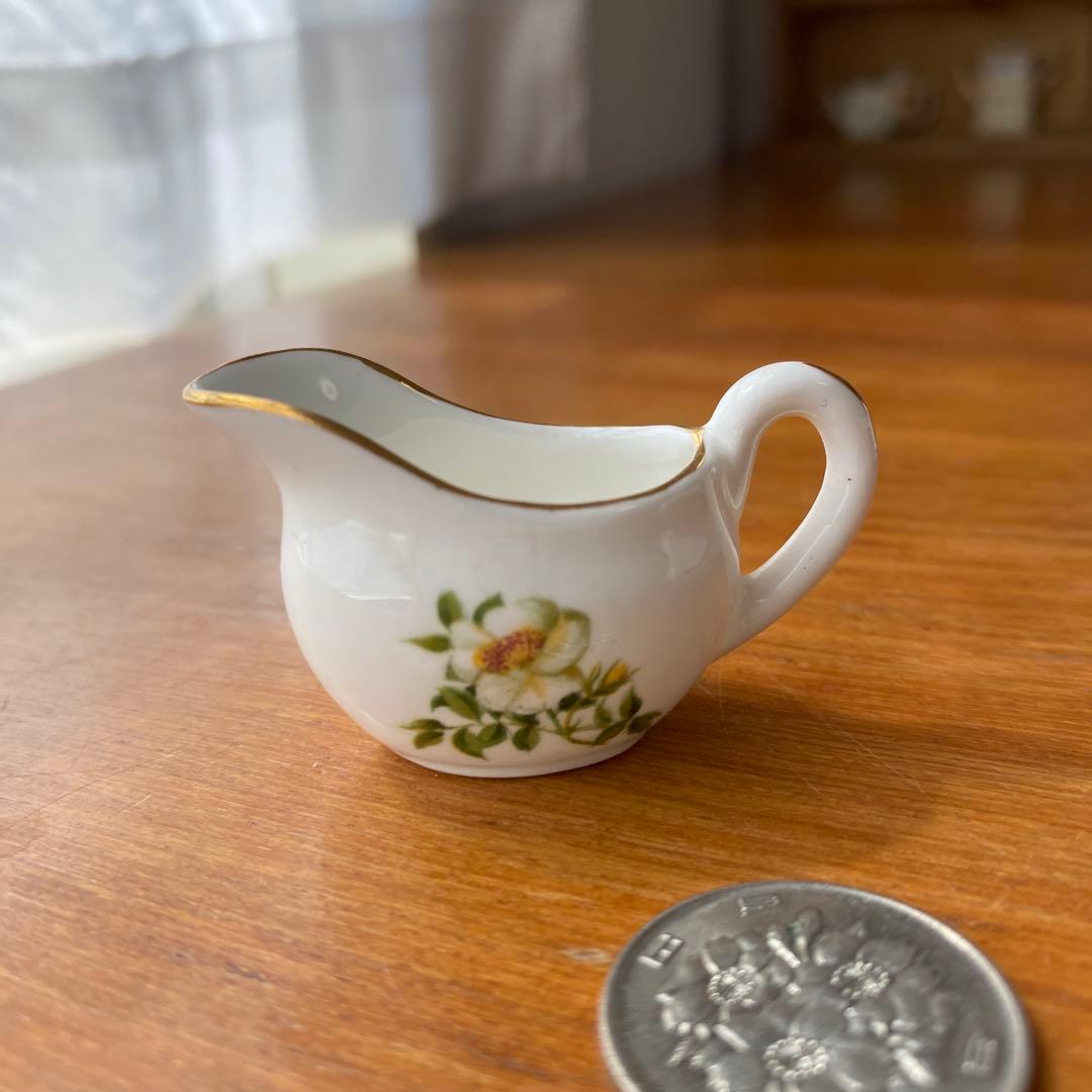 英国　ナショナルトラスト　オークリー　ミニチュア　ティーセット