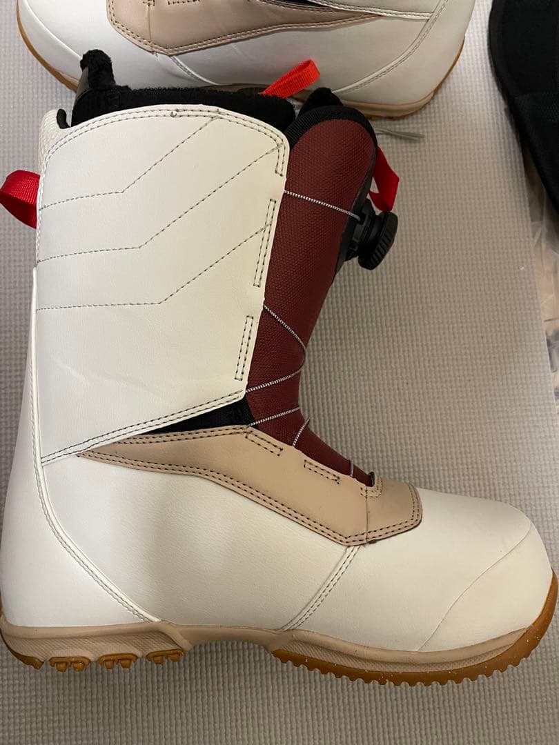 Burton BOAシステム付きスノーボードブーツ