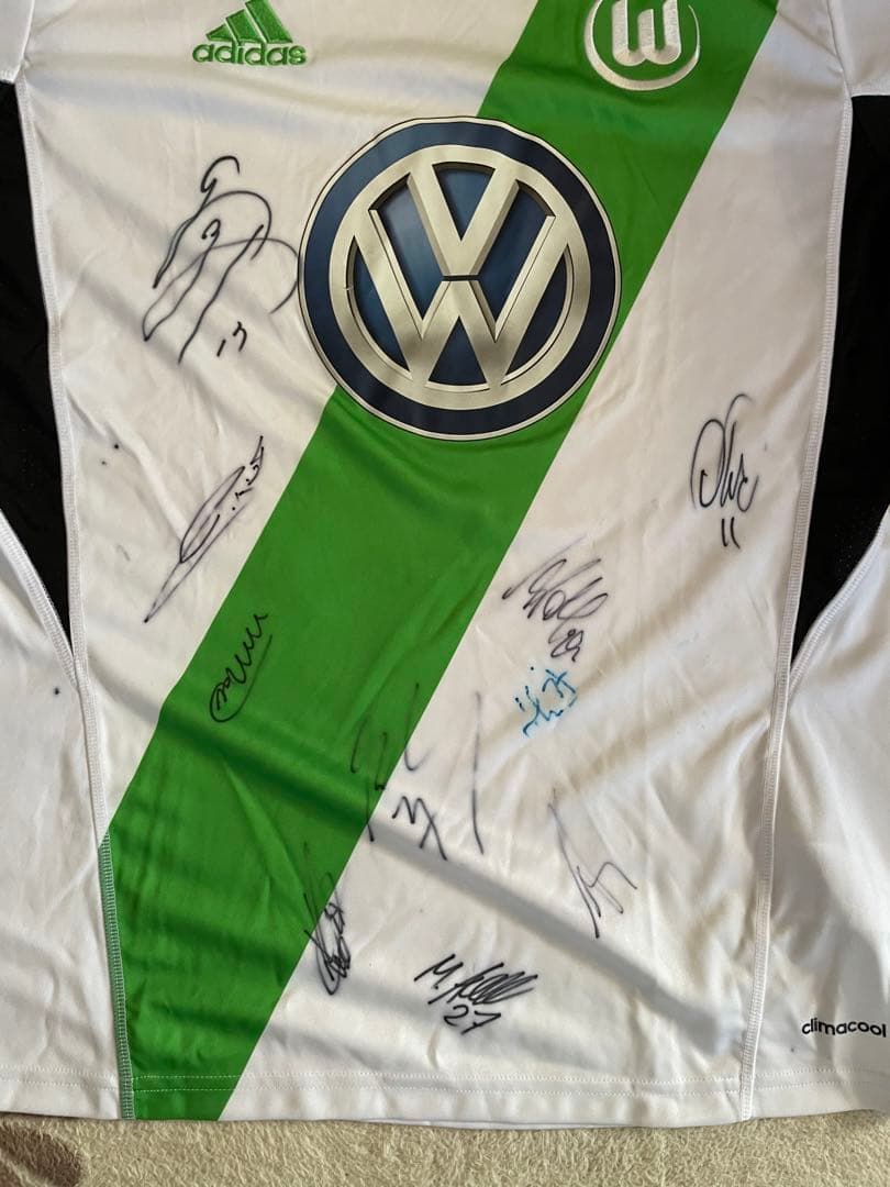 長谷部 誠 サイン入り WOLFSBULGメンバーサイン入りユニフォーム