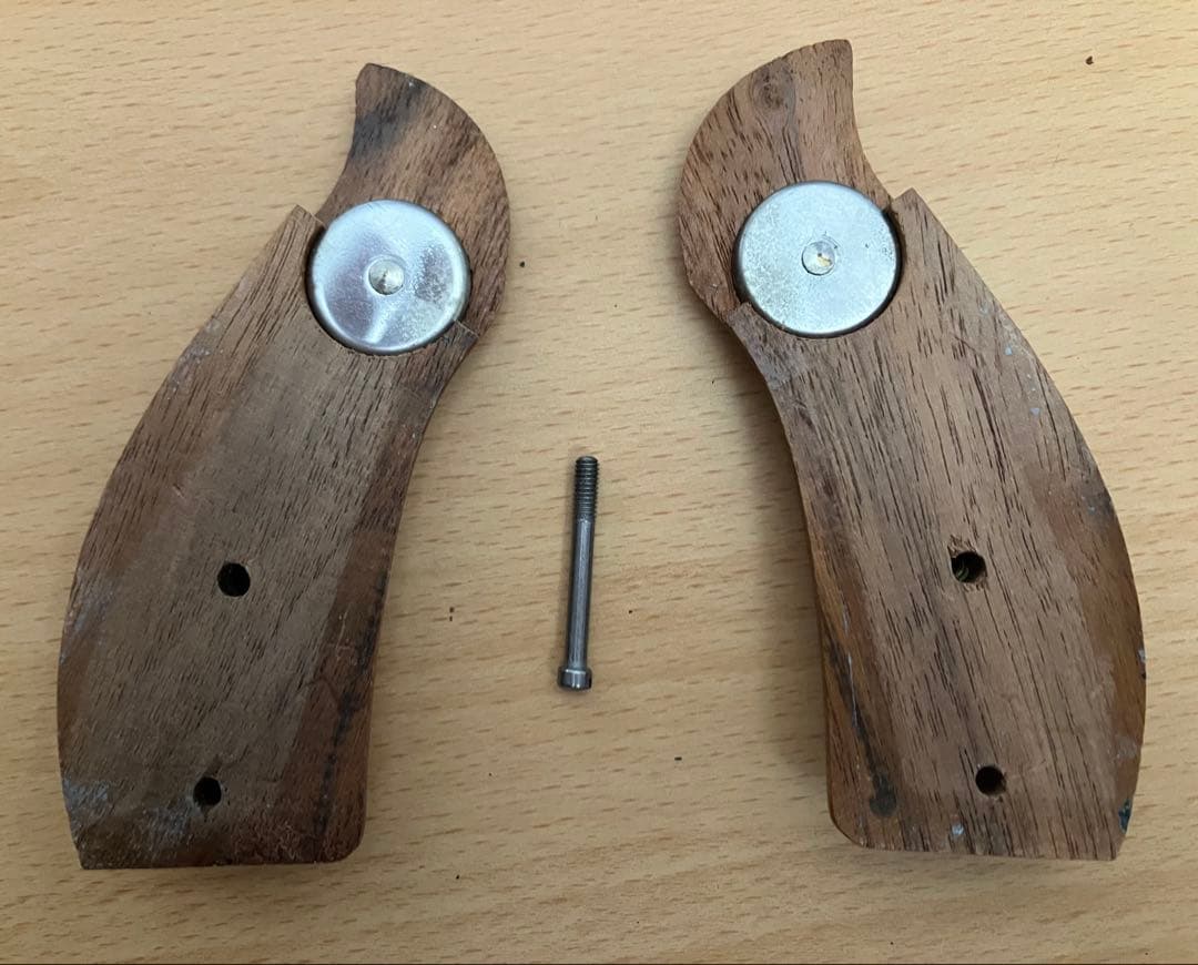 S&W社 kフレーム用木製グリップ