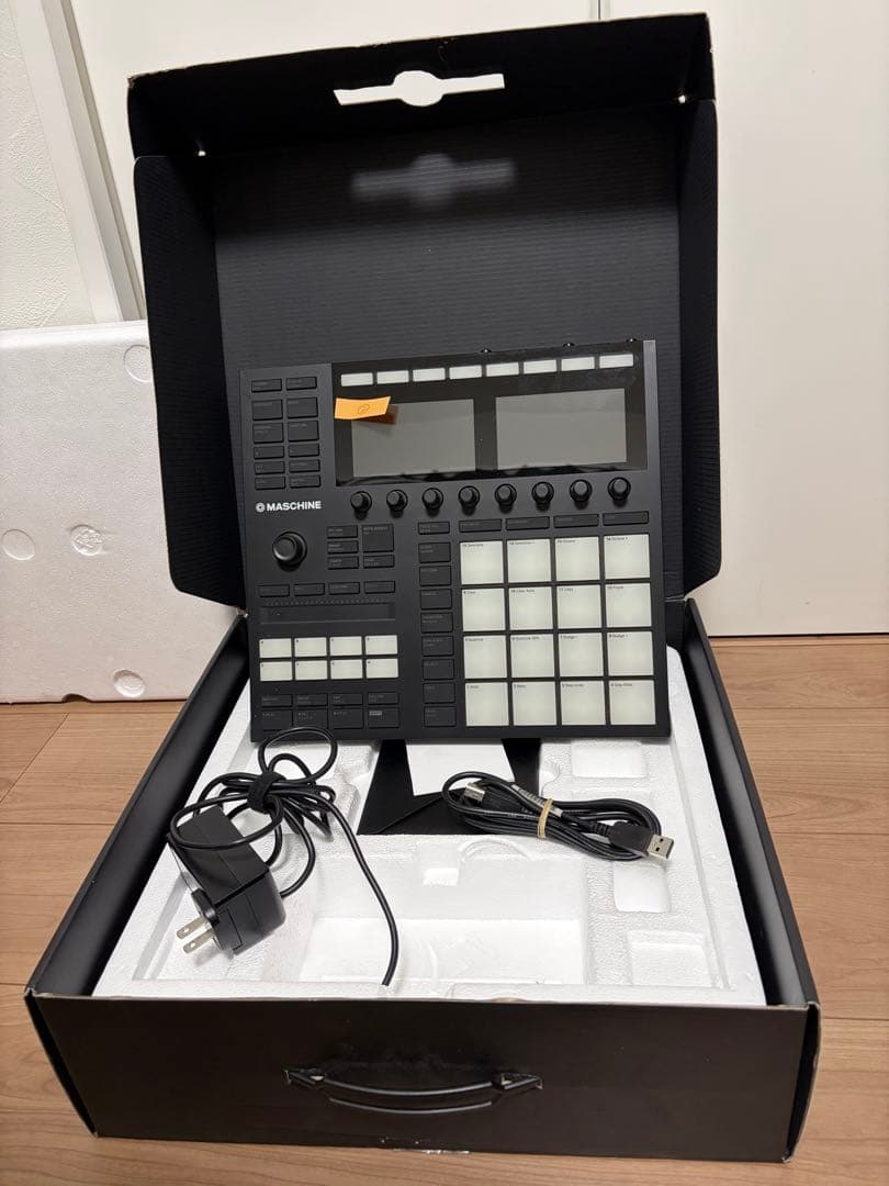 ②Native Instruments MASCHINE Mk3 ライセンス有