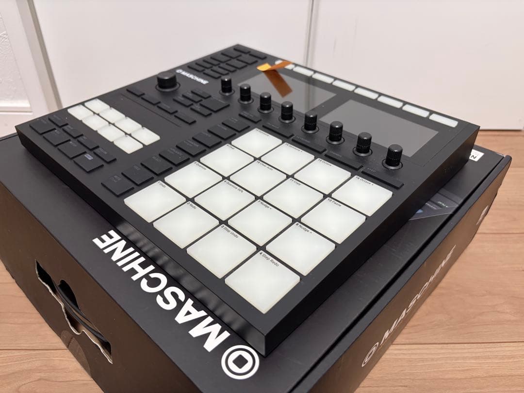 ②Native Instruments MASCHINE Mk3 ライセンス有