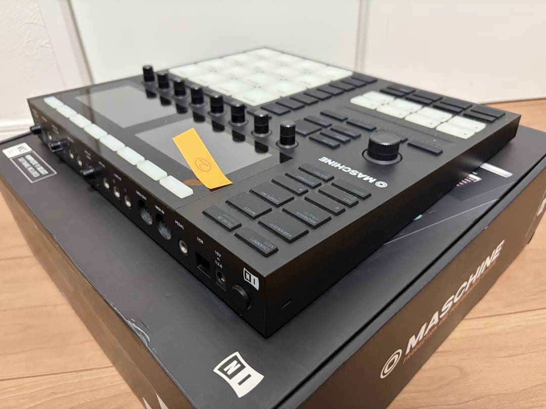 ②Native Instruments MASCHINE Mk3 ライセンス有