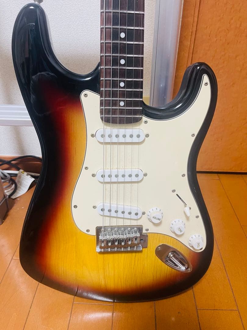 Mavisエレキギター サンバースト