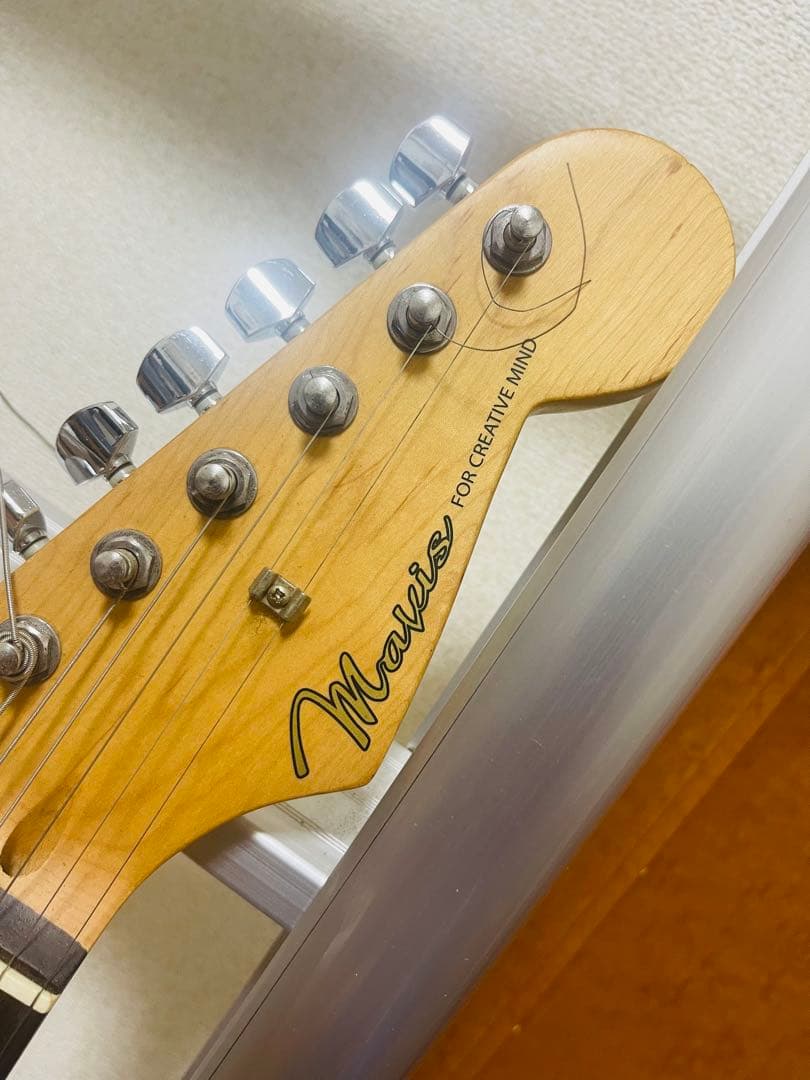 Mavisエレキギター サンバースト