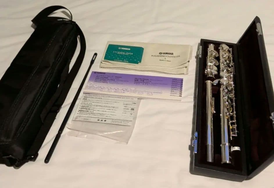 【美品】YAMAHA フルート YFL-212(ケース・付属品付)