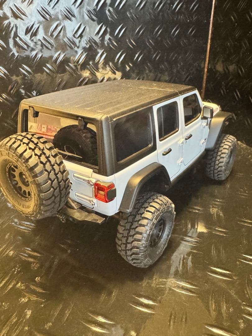 ミニッツ 4×4 ジープ　ラングラー　アンリミテッド　ルピコン　充電電池付き