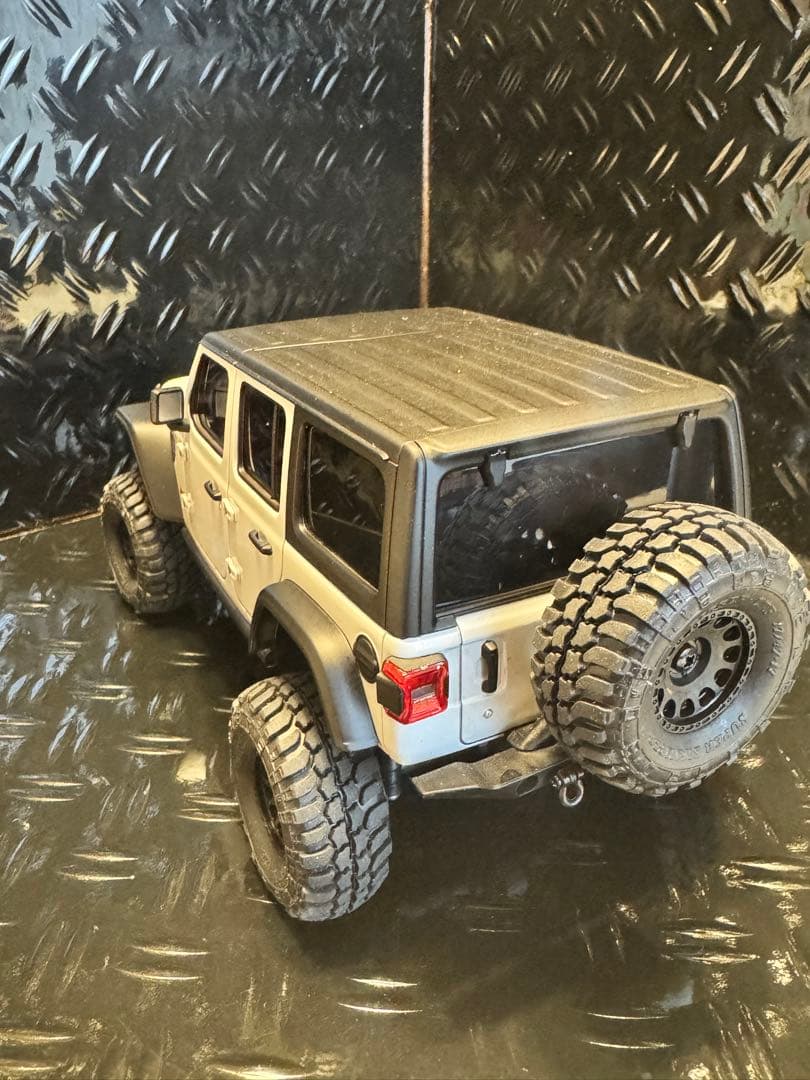 ミニッツ 4×4 ジープ　ラングラー　アンリミテッド　ルピコン　充電電池付き