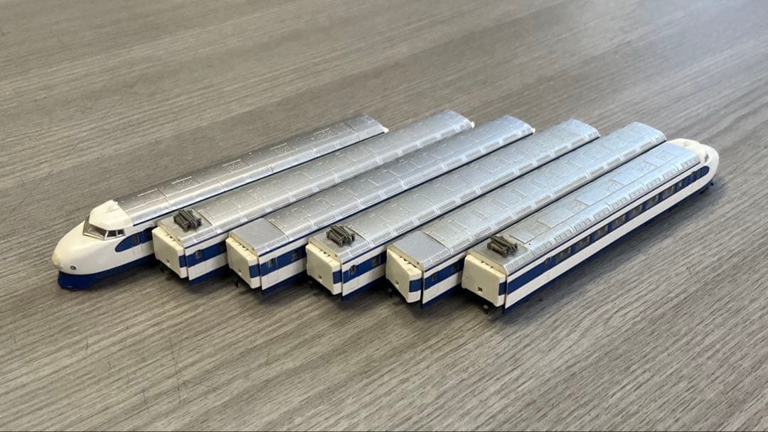 u*0様 ロクハンデアゴスティーニで販売していた0系新幹線大窓初期型車両6両室内