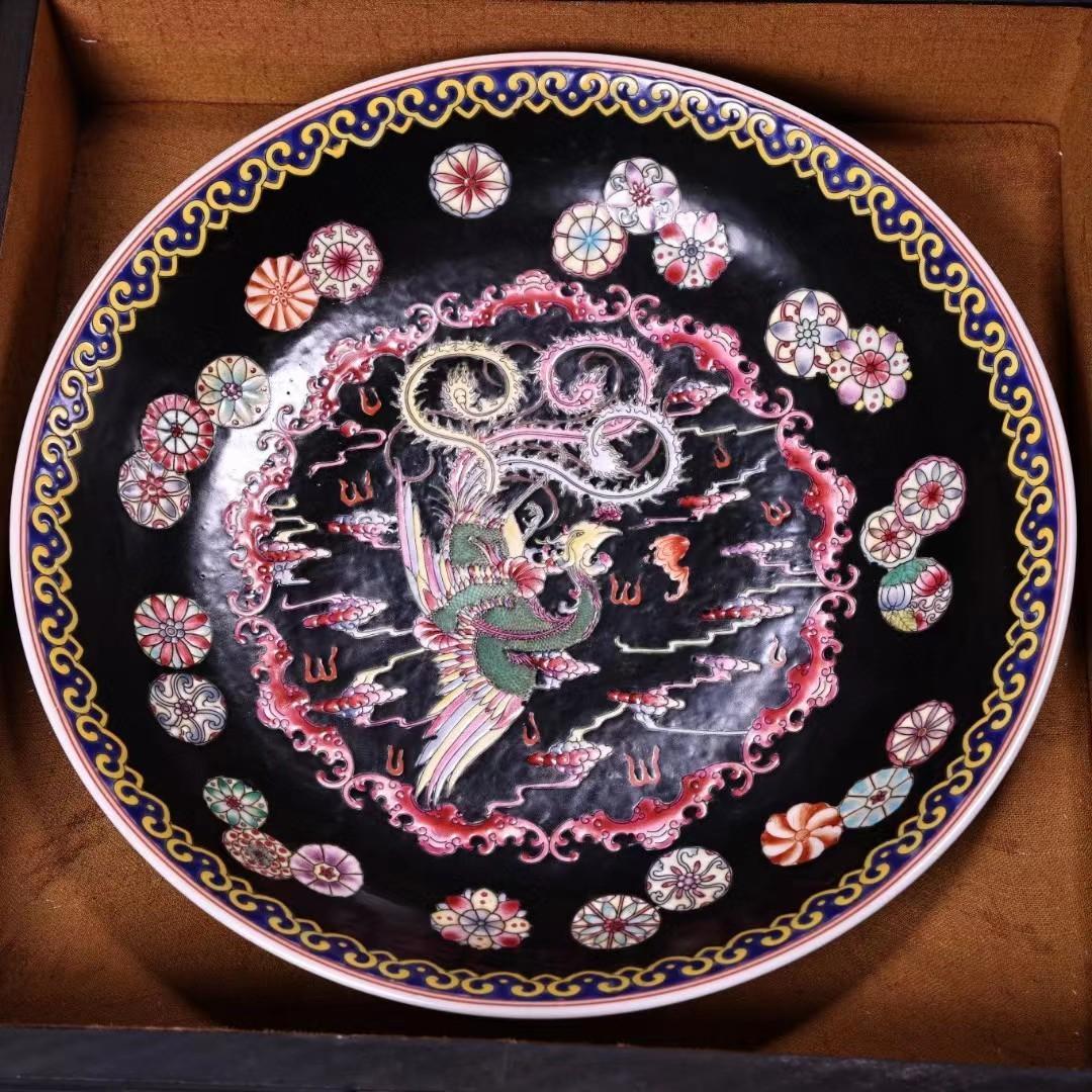 中国古美術・珍蔵粉彩・瑞獣鳳凰絵磁器の中皿・純手描き・箱付・置物・文房具・観賞皿
