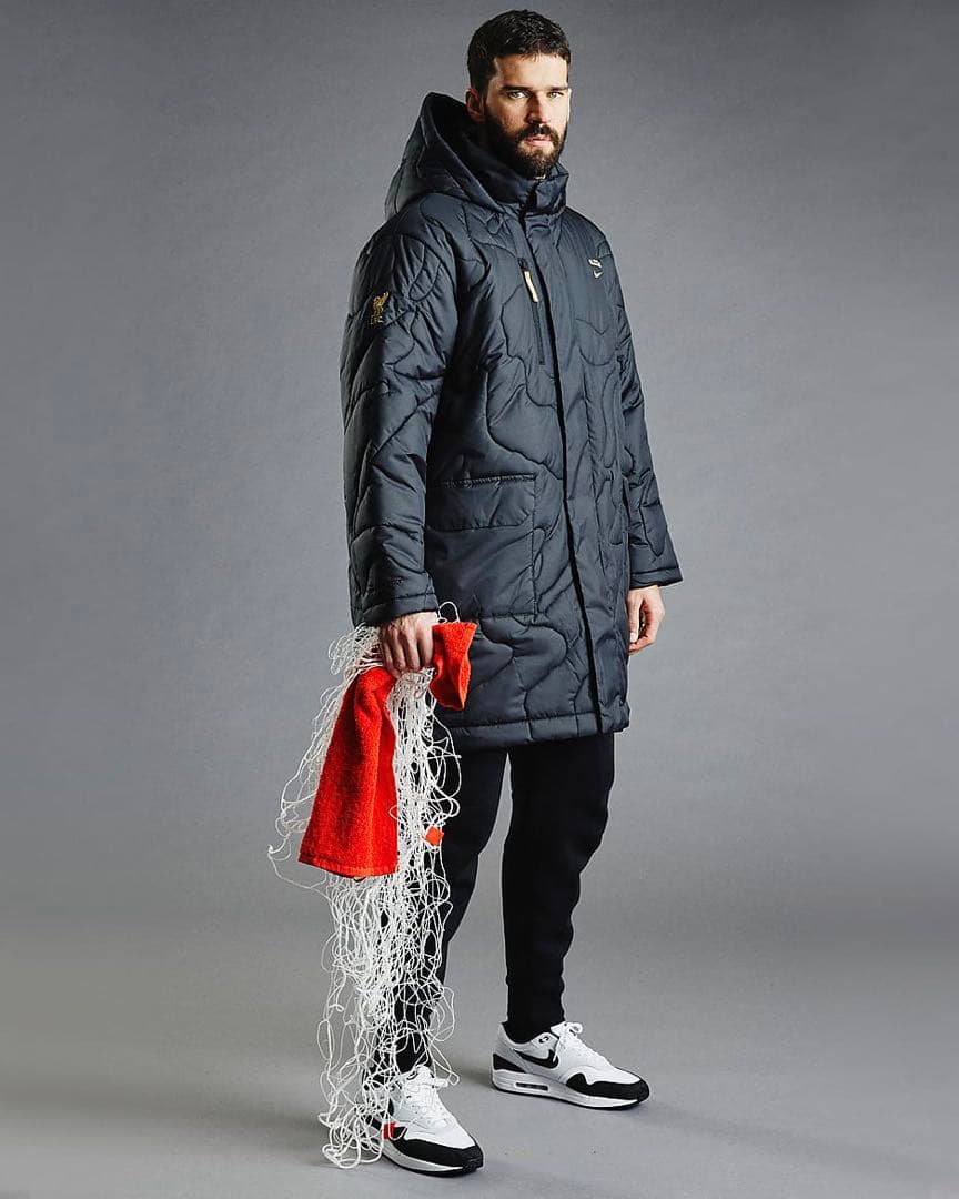 新品未使用　レブロン x リバプール FC ナイキ サッカージャケット