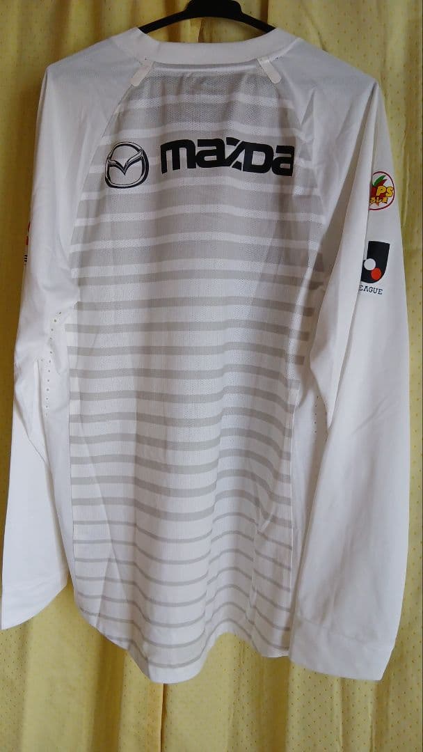 【貴重】サンフレッチェ広島　佐藤寿人　直筆サイン入り　プロ仕様　ユニフォーム