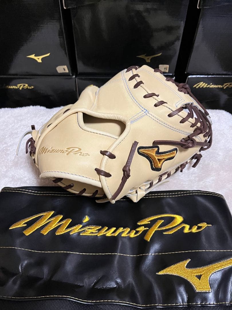 39【人気モデル: 號-SAKEBI】ミズノプロ　軟式　捕手用