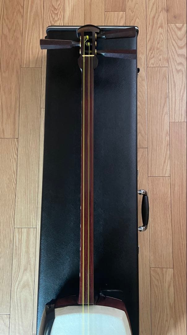 津軽三味線 紅木 全長101cm 棹3.3 撥・ケースなど付属品付　たのメル便