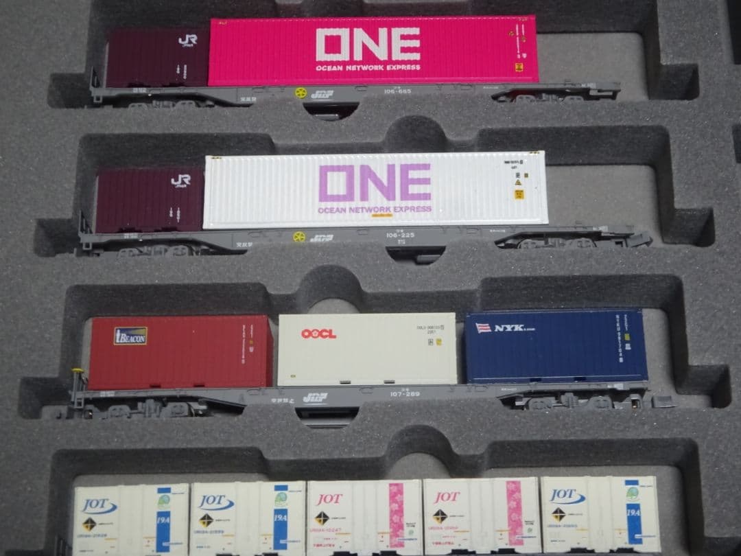 マイクロエース製DD51とKATO製朗堂製コキコンテナセット