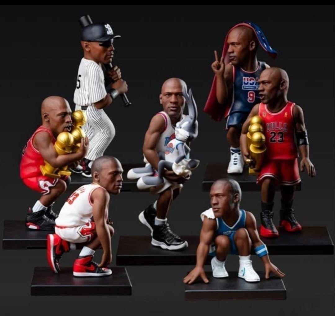 新品　マイケル・ジョーダン　スタチューフィギュア（約10cm）７体セット　NBA