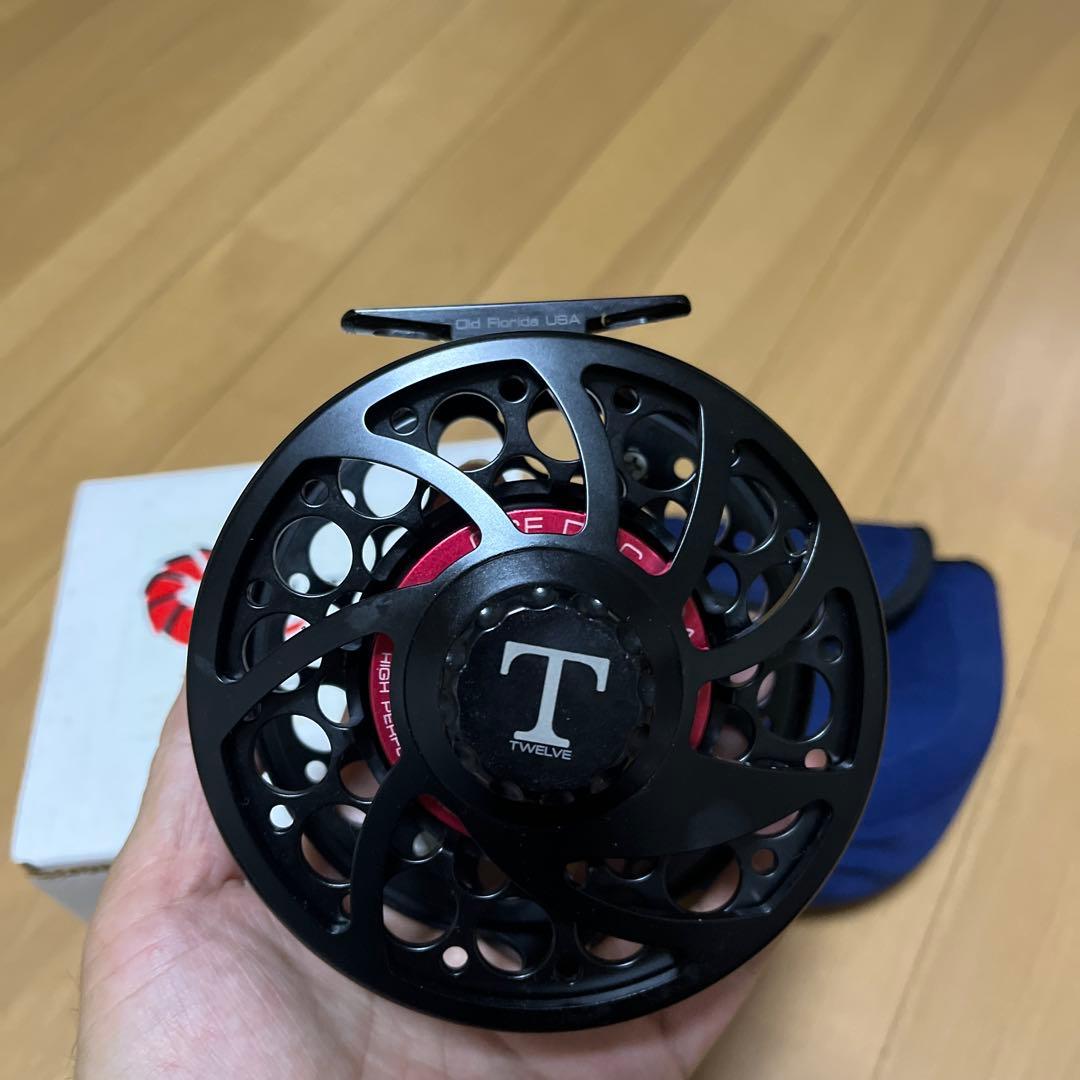 NAUTILUS Twelve ブラック