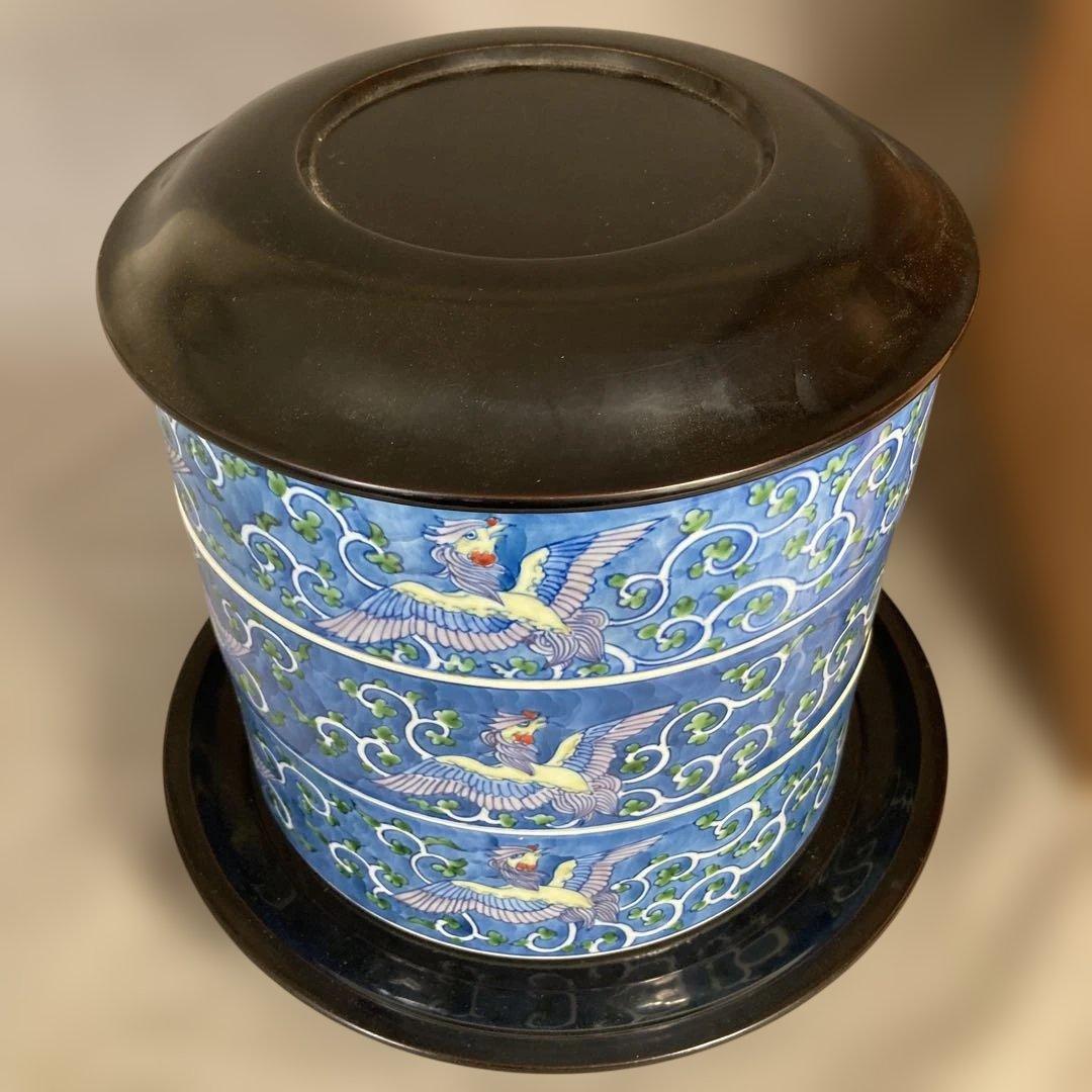 【源右衛門】古伊万里の伝統　名窯　舘林源右衛門作　染錦濃唐草鳳凰文　三段重大蓋物
