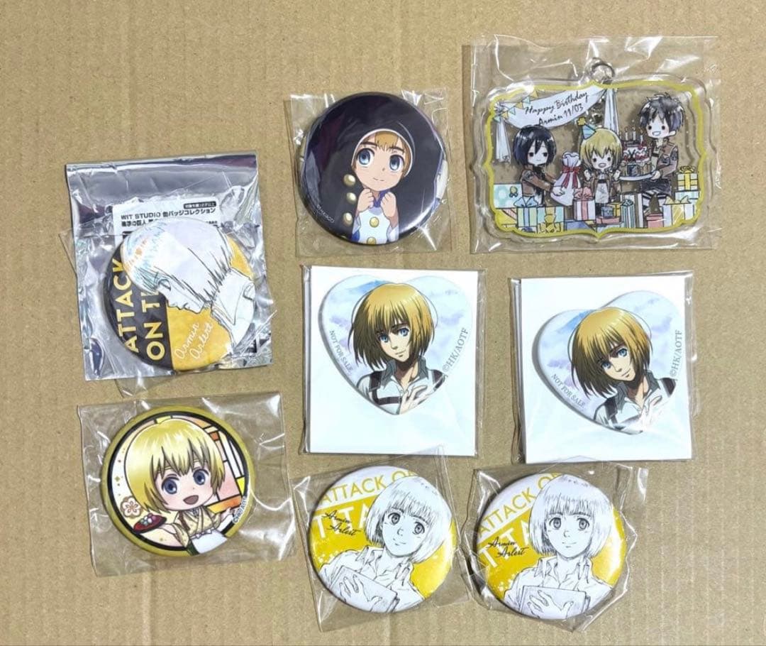 進撃の巨人　アルミン　缶バッジ　アクリルキーホルダー　まとめ売り