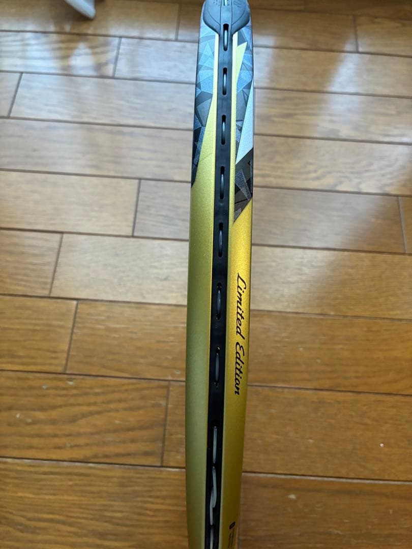 硬式テニスラケット　ヨネックス　EZONE100 リミテッド　G2 300g