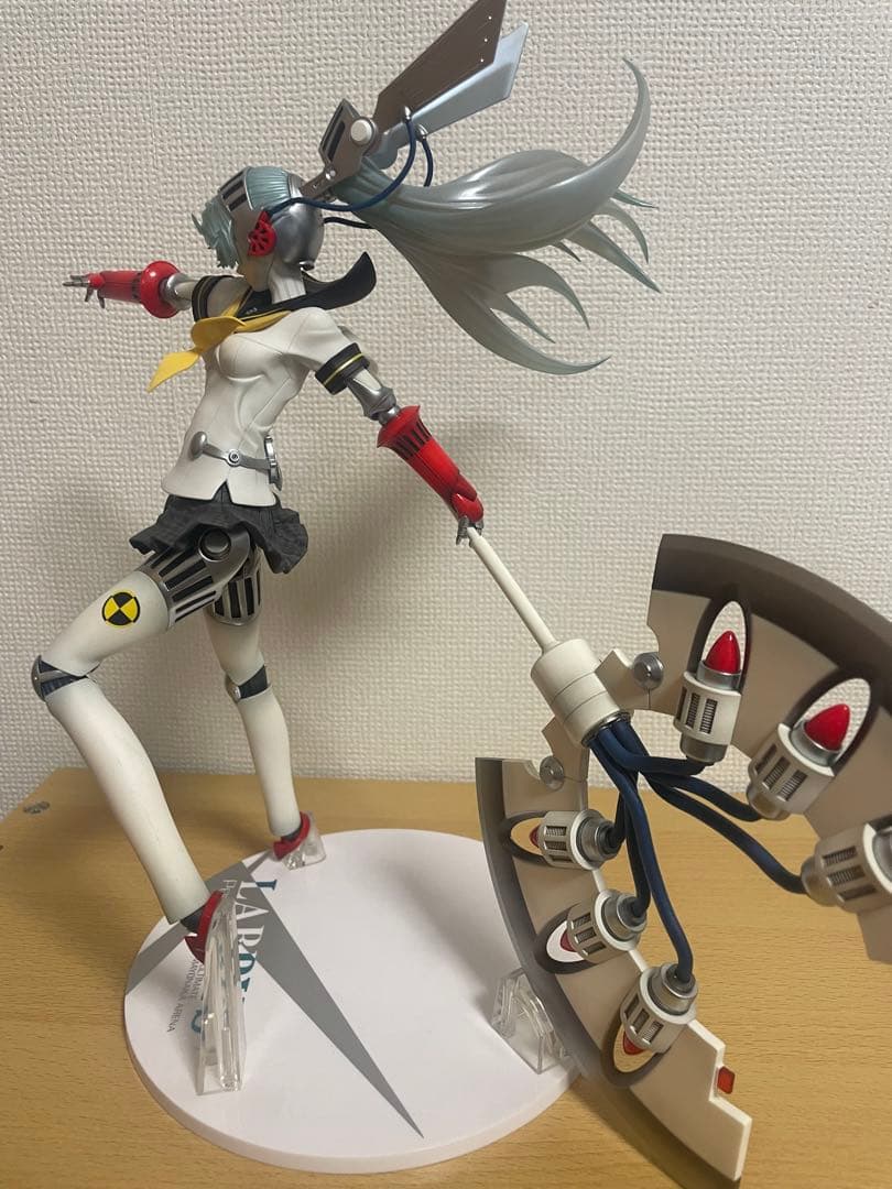 ペルソナ4 ラビリス 1/8フィギュア