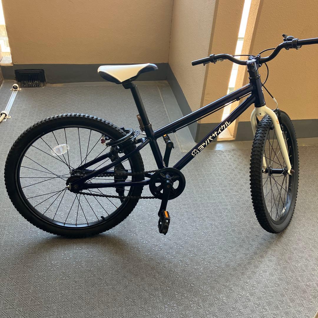 ヨツバサイクル 22インチ　ネイビー/ホワイト