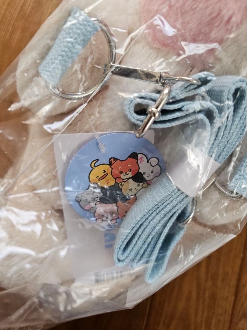 新品ハニニ ぬいぐるみバッグ PLUSH BAG zeroni ZB1ジャンハオ