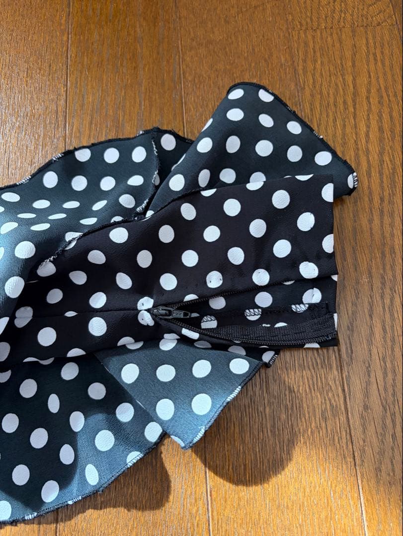 フラメンコドレス 黒と白の水玉模様