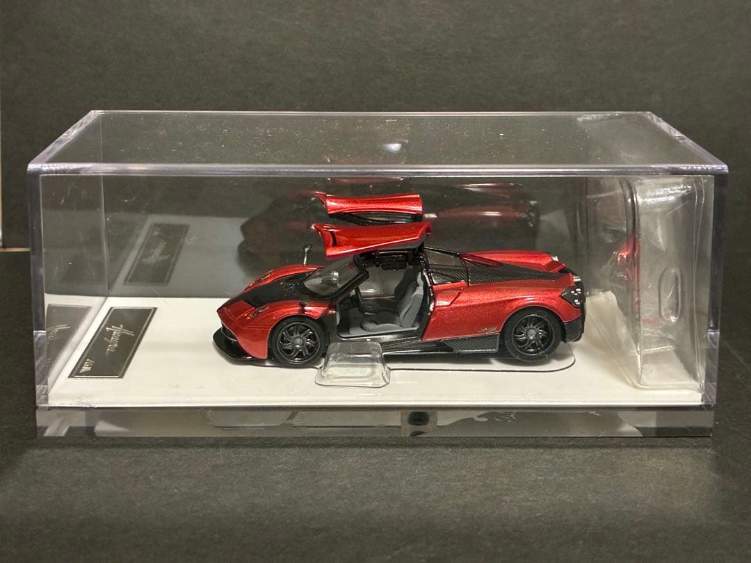 HKM Premium 1/64 パガーニ ウアイラ　999台限定