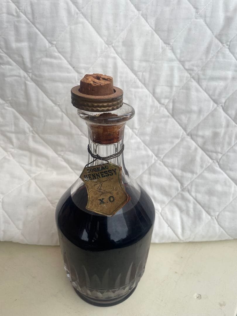 ヘネシーコニャックxo古酒カラフェバカラボトルコルク折れ商品
