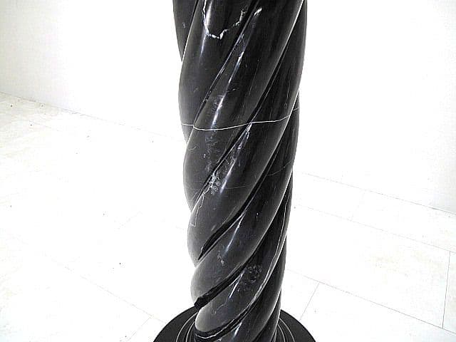 イタリア製 大理石コラム台 ブラックマーブル 螺旋柱 真鍮 ペデスタルスタンド