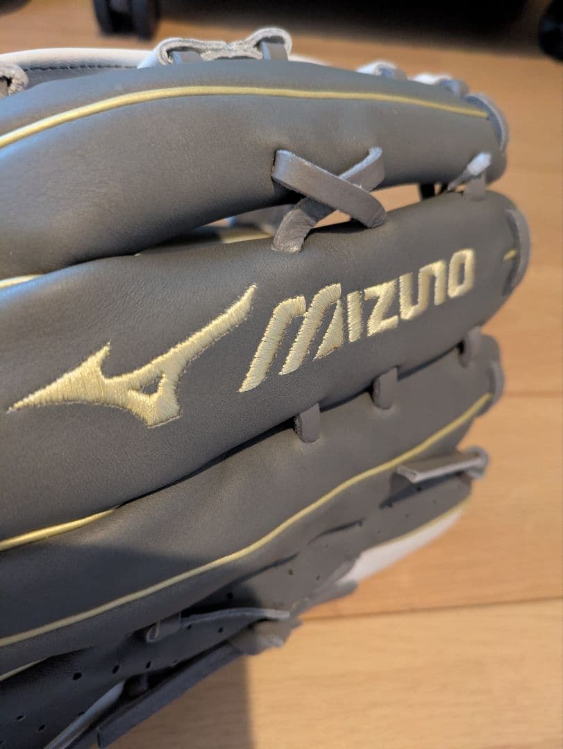 【本日のみ】MIZUNO PRIME ELITE 軟式用 ホワイト＆グレー