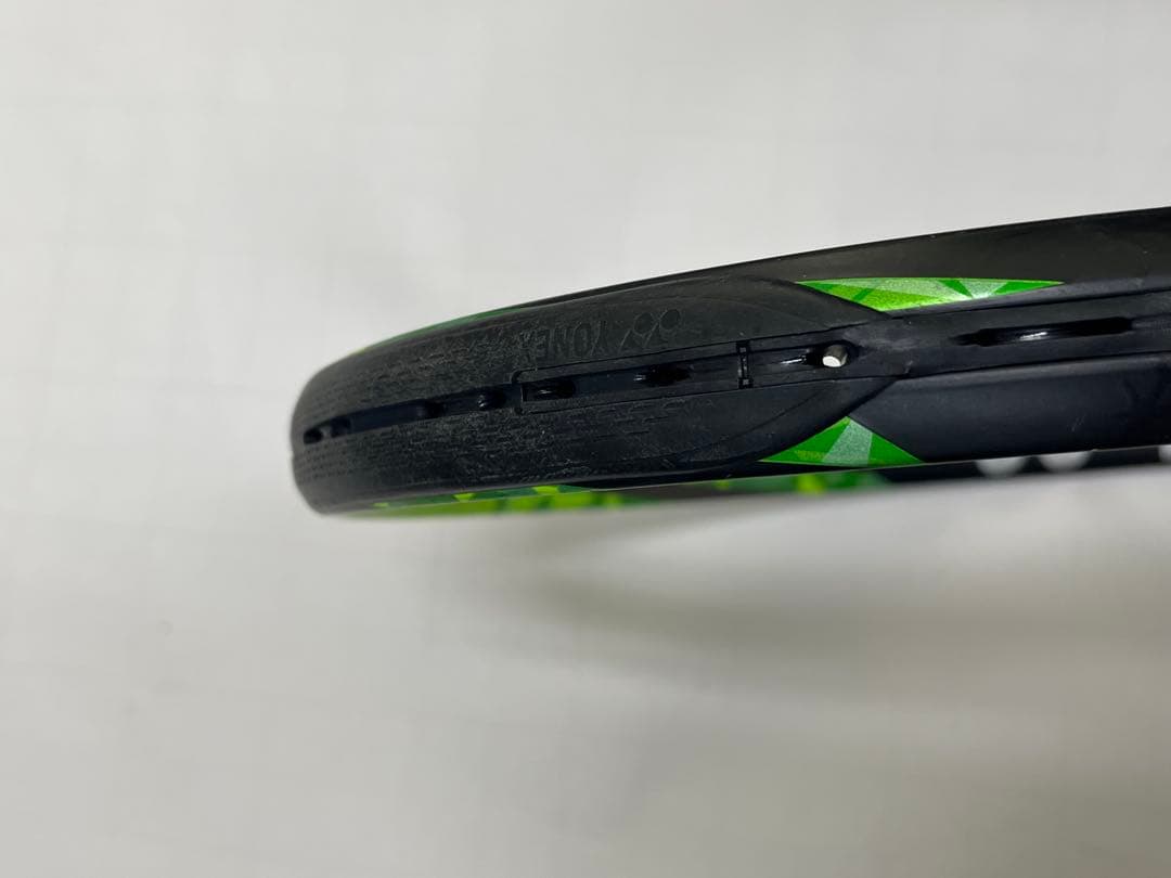 YONEX EZONEヨネックスイーゾーン100 LG2　軽量モデル