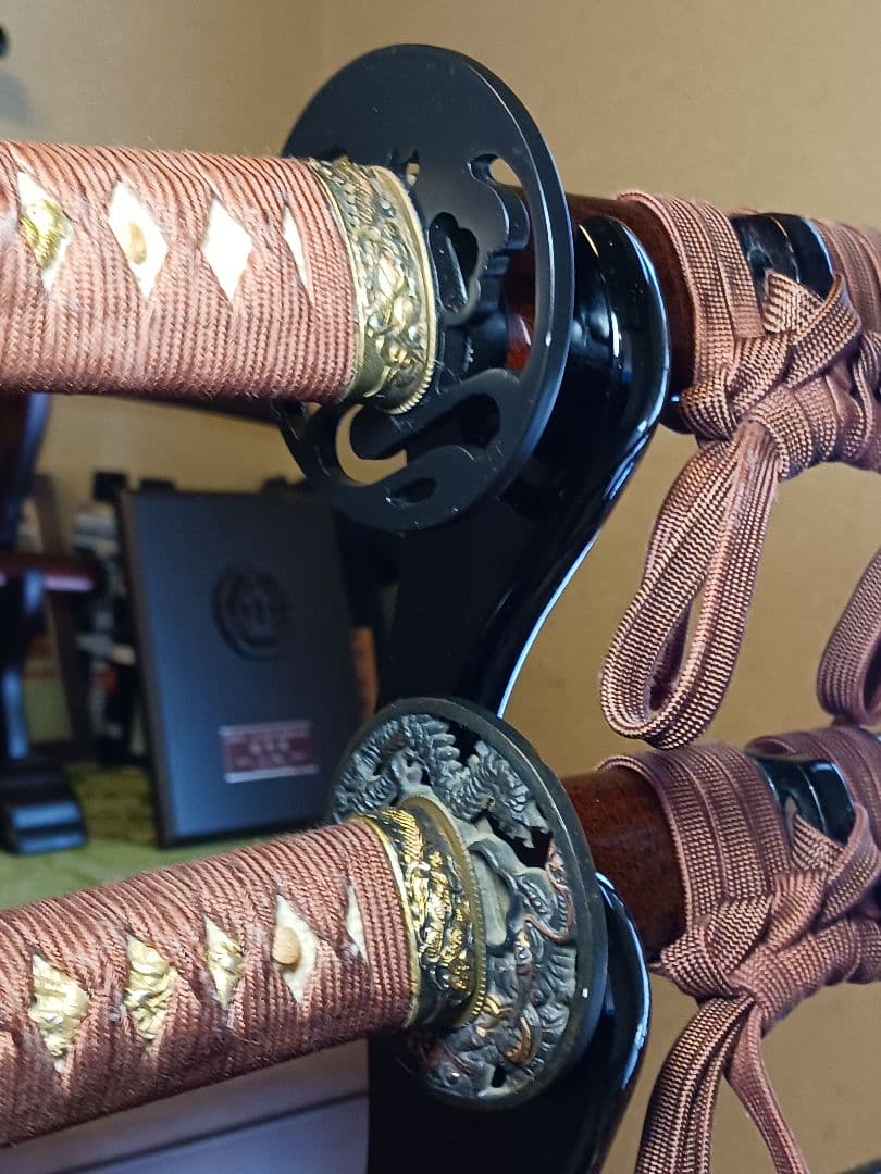 大小居合稽古刀、木製、鮫革(鉄鐔.二重薄刃)、2月末日までの最終値引き