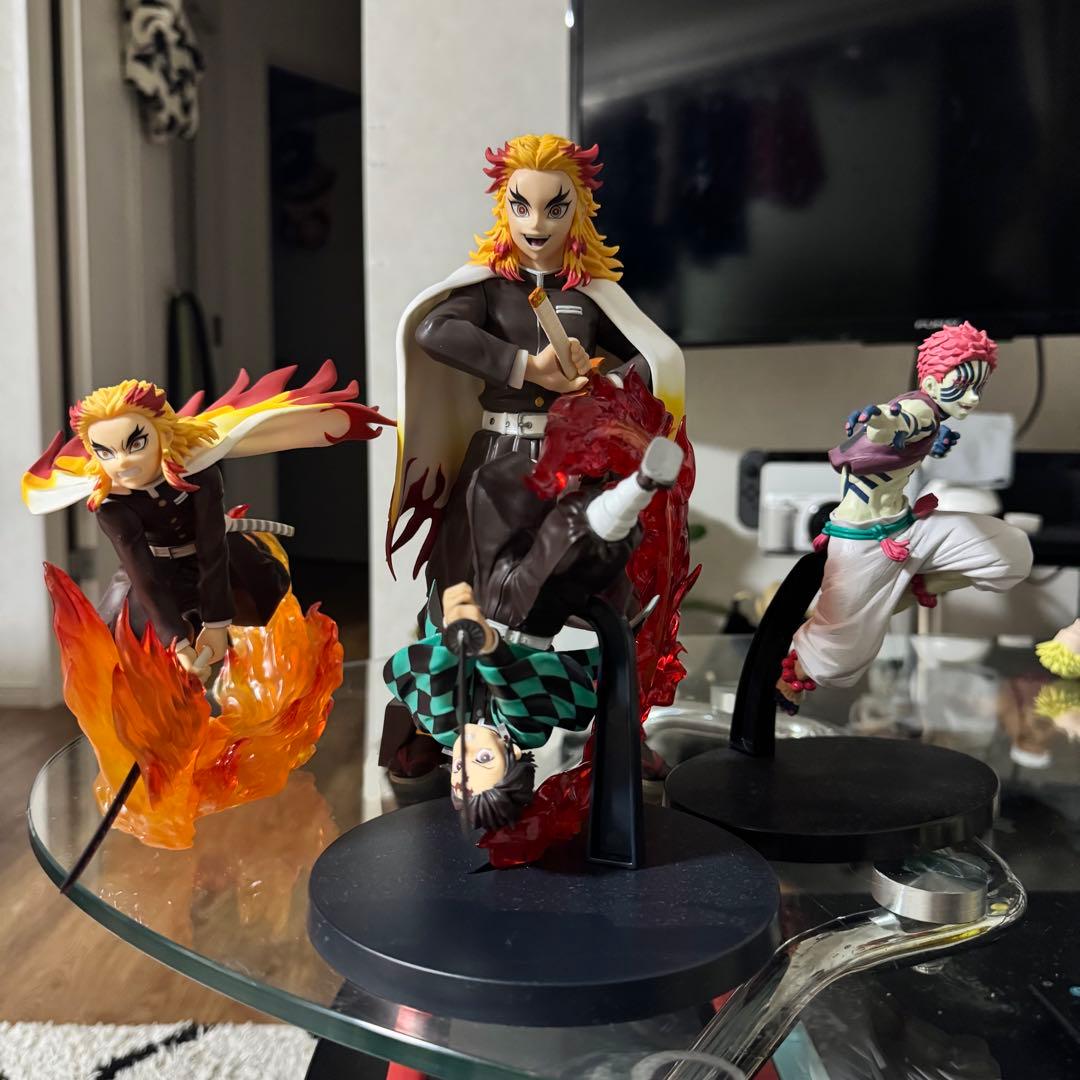 【フィギュア】　人気アニメ　まとめ売り　ワンピース/ 鬼滅の刃/ドラゴンボール