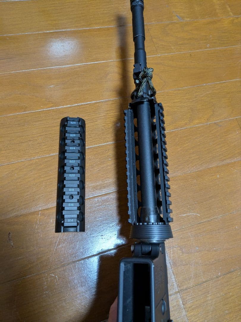 東京マルイ次世代電動ガン SOPMOD M4 バッテリー、マガジン4本付き