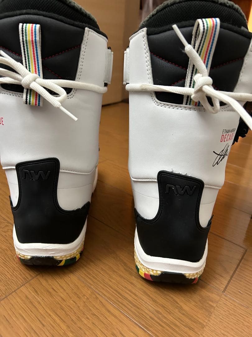 専用【美品】NW DECADE スノーボードブーツ ホワイト