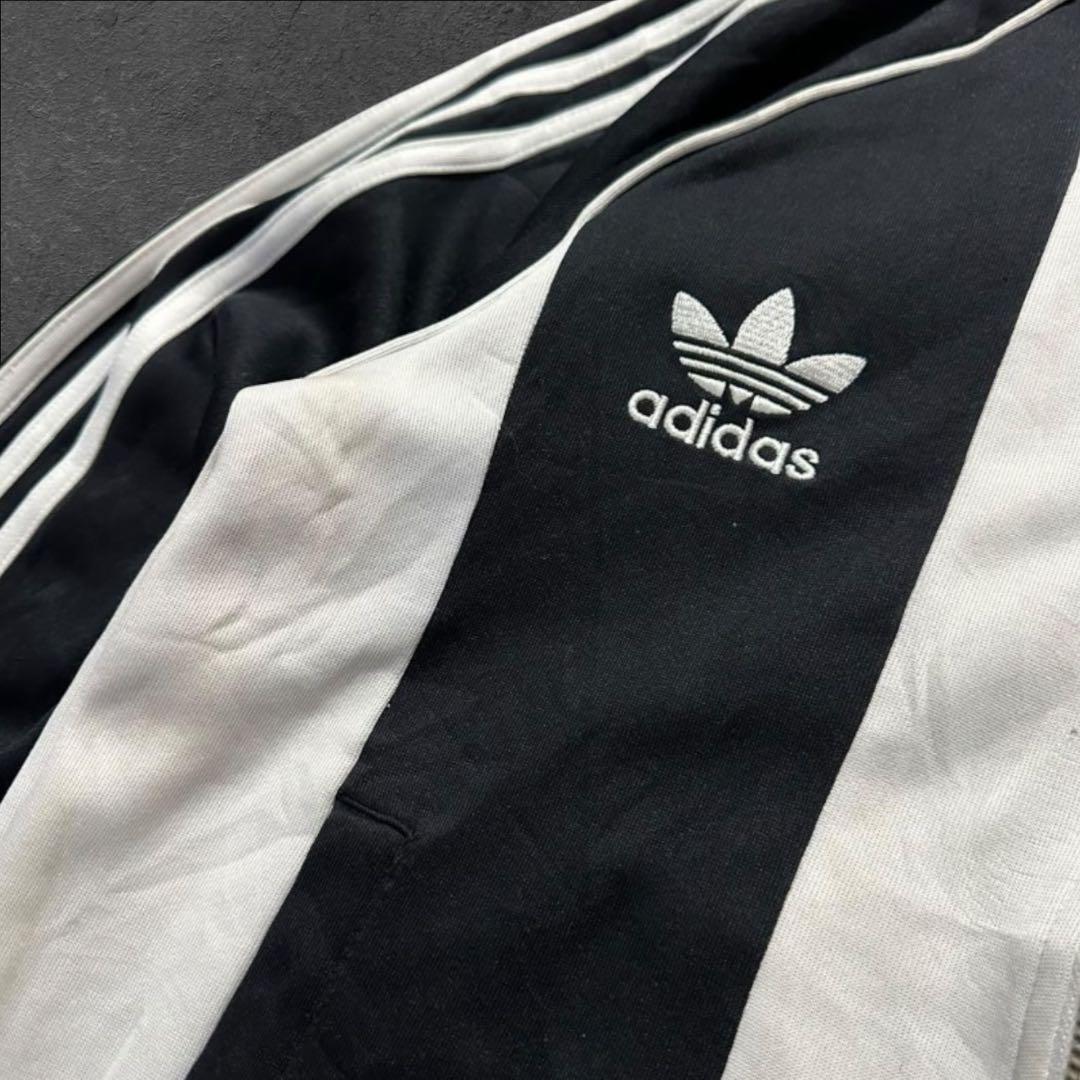 2015年製adidas古着トラックジャケットユヴェントスブラックホワイトT35