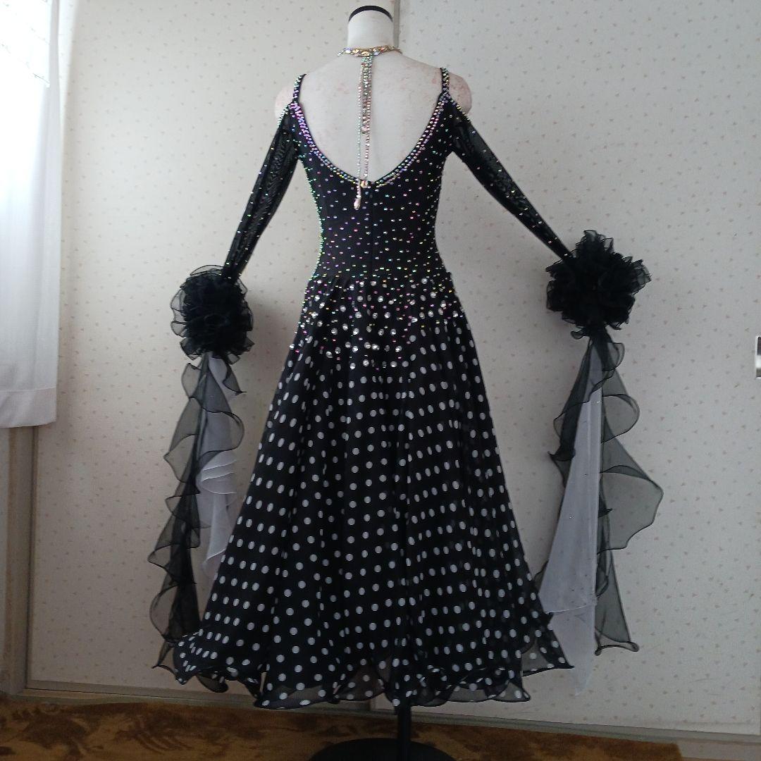 社交ダンス用ドレス 黒と白の水玉模様