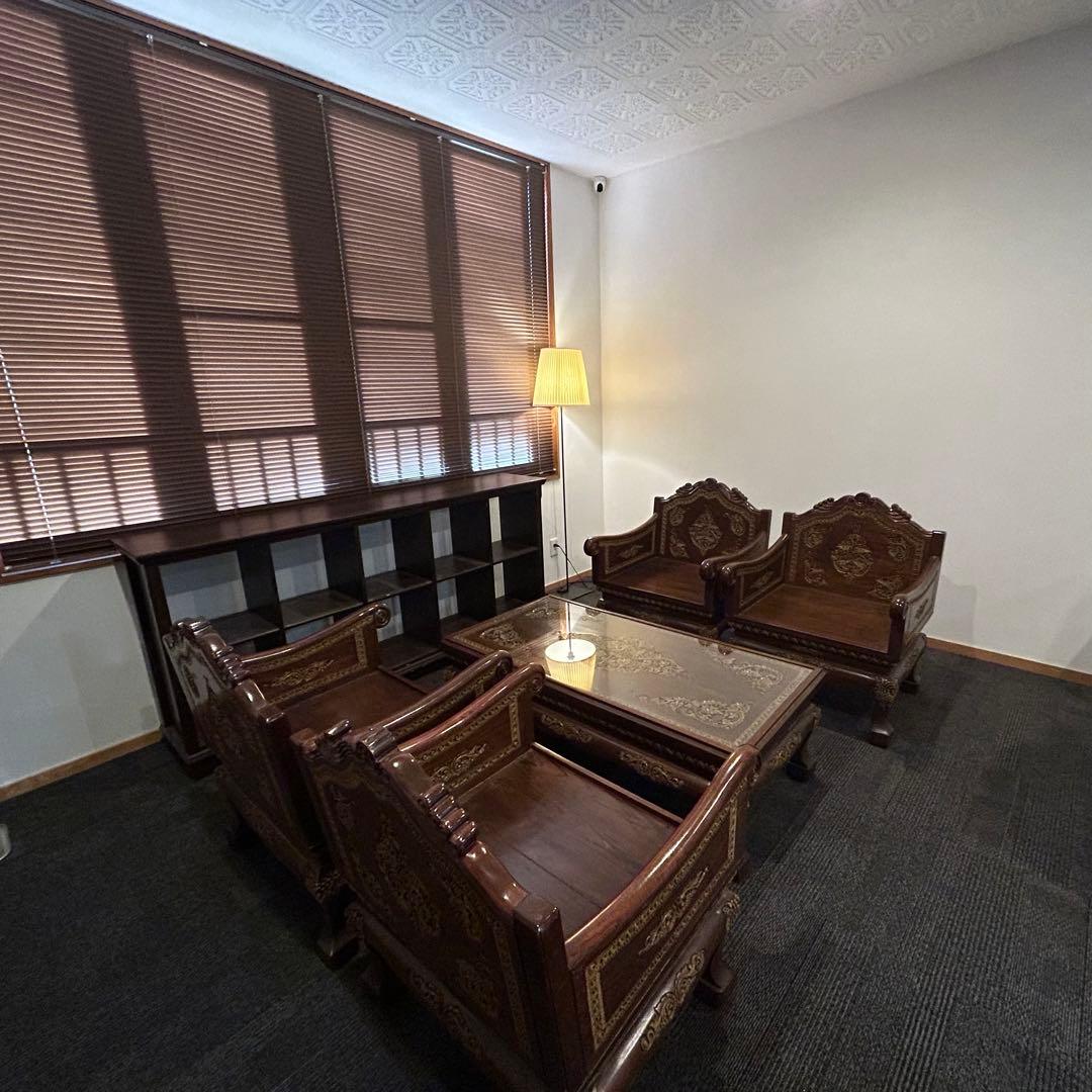 【即配送可！】木彫りが美しい椅子　アジアン　バリ風　アンティーク　美術品