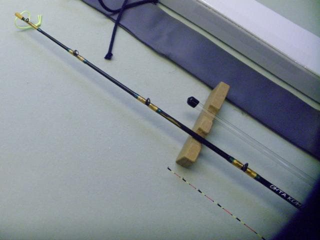 ★(092-1)手作り（肘当て付き】カセ・筏竿(139cm)【大特価】太田工房★