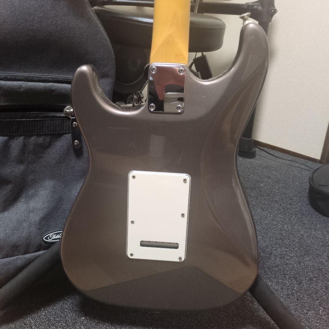 Three Dots Guitars ストラトモデル/Dolphine Gray