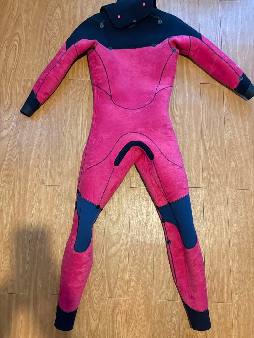 ブレイカーアウト セミドライ ウェットスーツ5mm ML相当