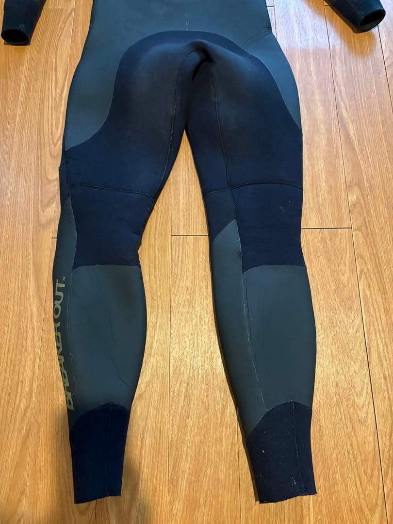 ブレイカーアウト セミドライ ウェットスーツ5mm ML相当