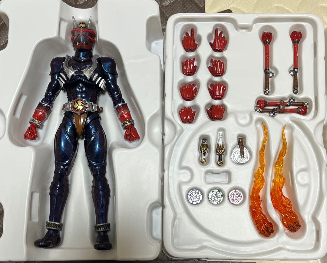 真骨彫製法　仮面ライダー響鬼　10th&装甲響鬼　2体セット