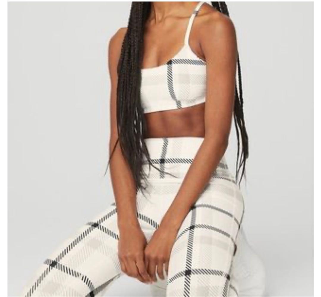 aloyoga アローヨガ　アロヨガ　セットアップ