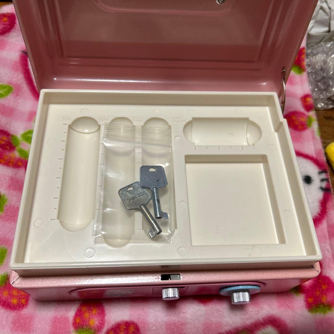 ハローキティ貴金属小型金庫(レア)