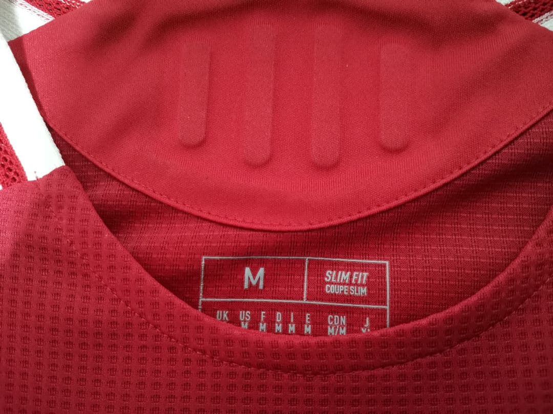 マンチェスターユナイテッド オーセンティック MARTINEZ 6番 24/25