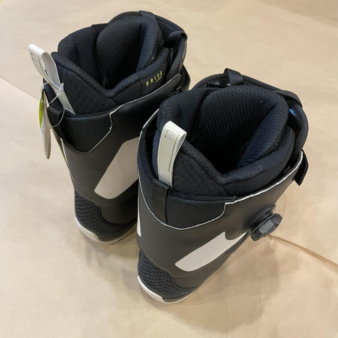 25-26 SALOMON BOOTS TREK　27.5cm